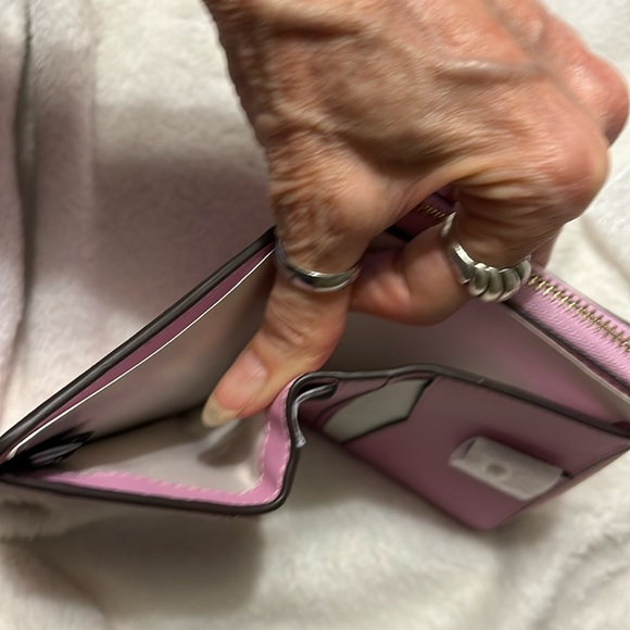 Kate Spade Small - Picture 5 of 6